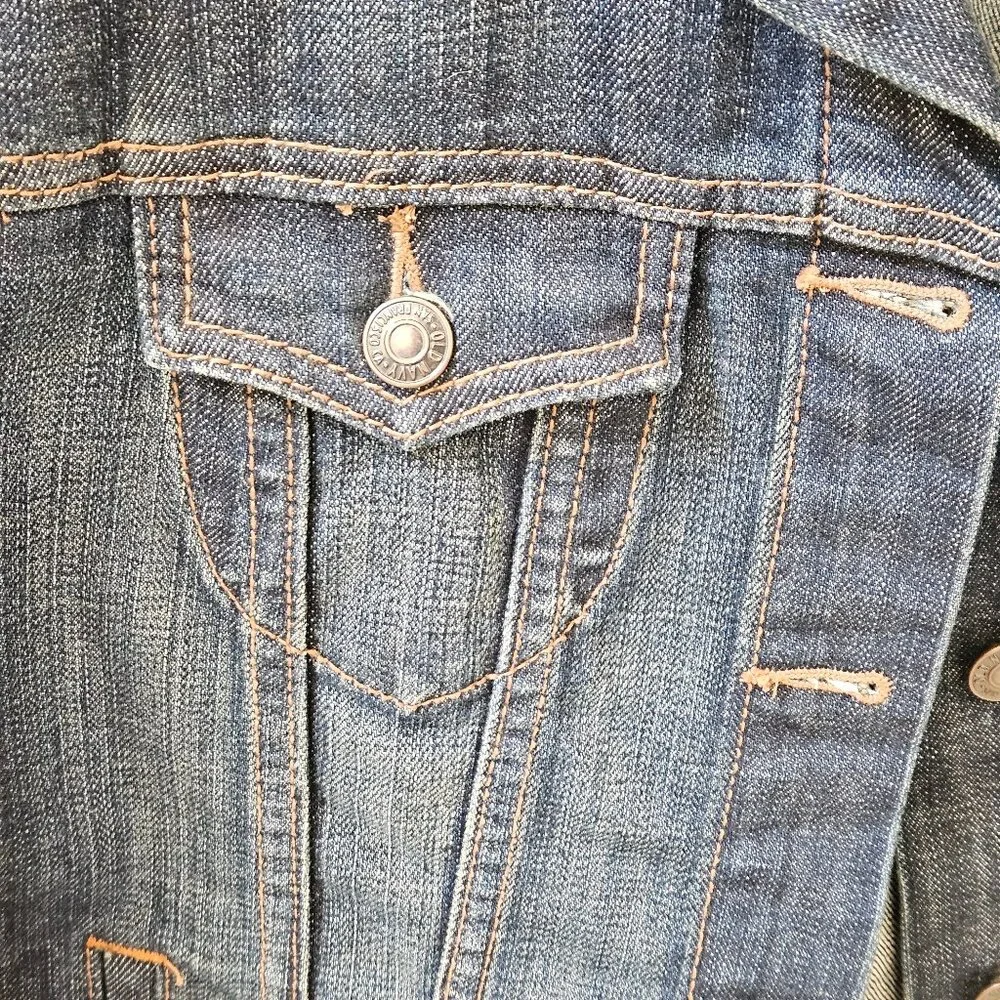 Old Navy Women's Denim/Jean Jacket, Sz Large - Picture 4 of 12